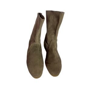 Woman’s Suede Boot by Reflections size 10